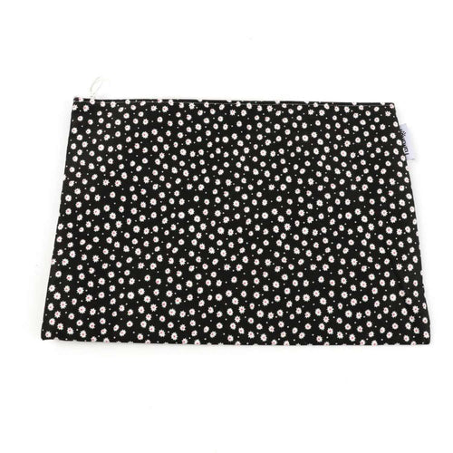 Estuche Negro Flores Blancas